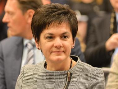 Боряна Манолова ще ръководи бизнеса на Siemens и в Северна Македония