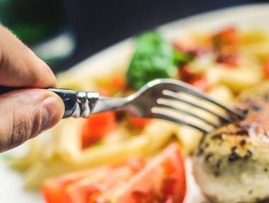 Активни потребители: Прокуратурата да разследва случая с месото със салмонела