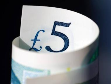 Курсът на паунда се изстреля до 3.5-годишен връх спрямо еврото