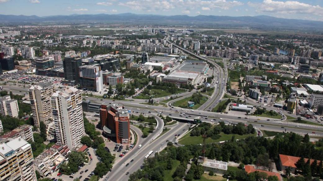 Фандъкова разпореди миене на булеварди за по-чист въздух в София