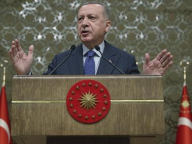 Турция иска да купи още руски отбранителни системи С-400