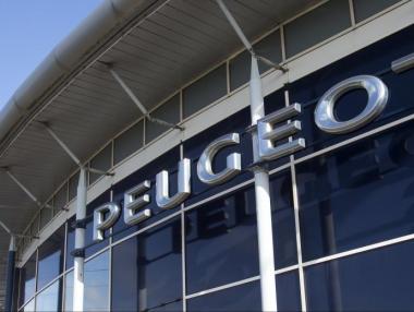 Fiat Chrysler и Peugeot обсъждат сливането днес