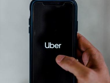 Съд забрани услугите на Uber в Германия