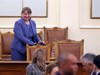 С 6 месеца е отложено влизането в сила на Закона за социалните услуги