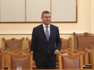 Горанов: От 1 януари 2023 г. българите ще пазаруват с евро