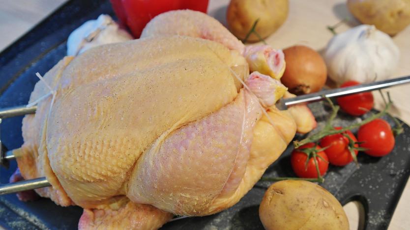 БАБХ откри нови 21 тона пилешко месо със салмонела