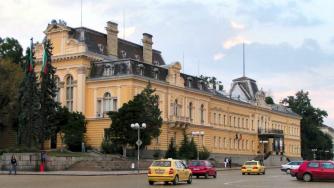 Около 15 хил. българи ще посрещнат Нова година на пл. „Батенберг“