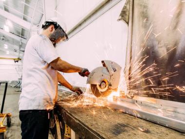 Британското производство с най-рязък спад от над 7 години