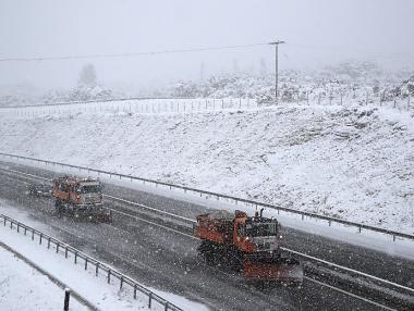 Гърция затвори границите си за коли над 1.5 т заради лошото време (обновена)