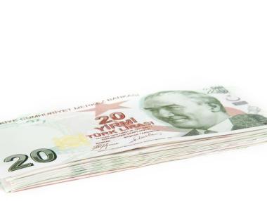 Разсейването на напрежението в Близкия изток оскъпи турската лира