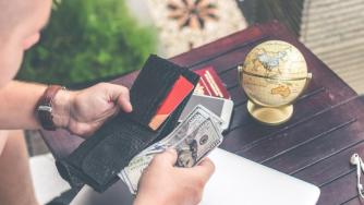 Световната банка предупреждава за нова световна дългова криза