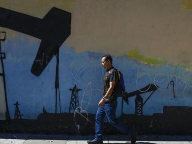 Цените на петрола паднаха до нивото преди американския удар срещу Иран