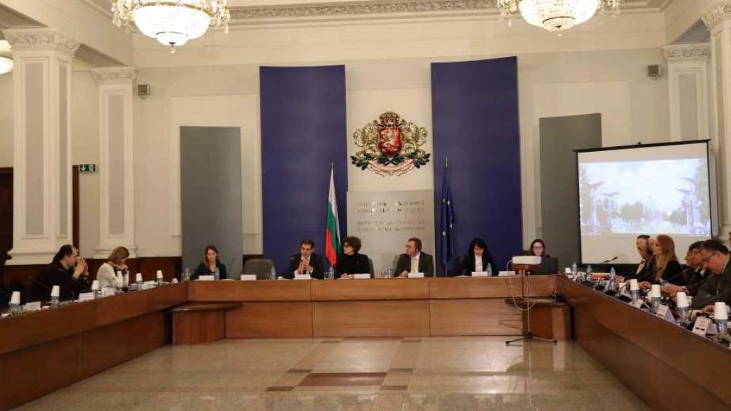ЕК: Реформите в България съответстват на амбицията за влизане в Еврозоната
