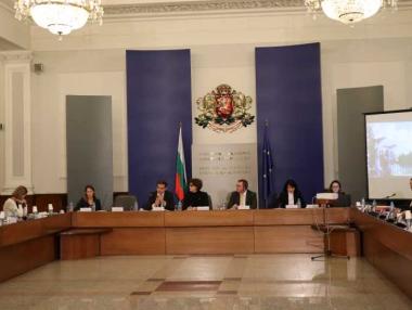 ЕК: Реформите в България съответстват на амбицията за влизане в Еврозоната