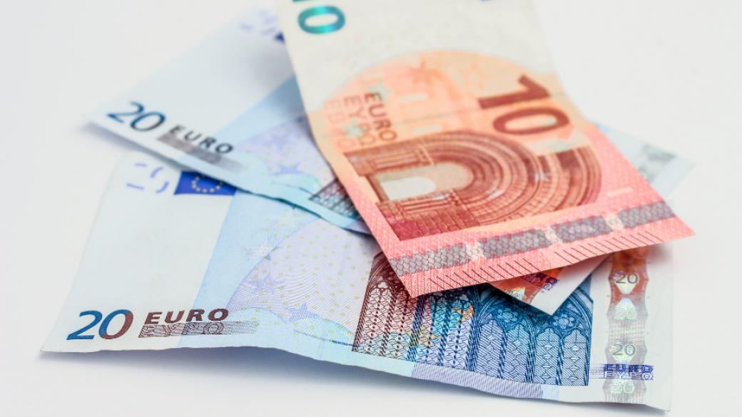 Една трета от българите не успяват да си плащат сметките навреме