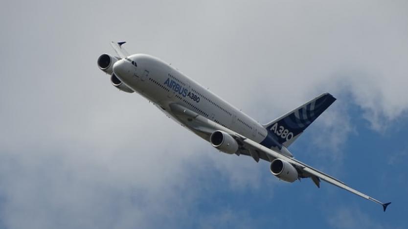 Акциите на Airbus полетяха в небесата след лоша новина от Boeing