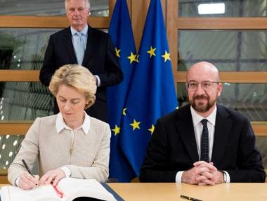 Председателите на ЕК и Съвета подписаха споразумението за Brexit