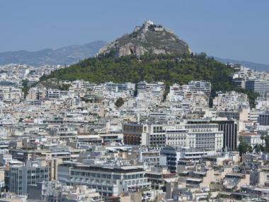 Fitch повиши кредитния рейтинг на Гърция