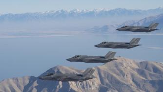 Полша ще купи 32 изтребителя F-35