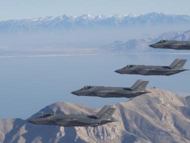 Полша ще купи 32 изтребителя F-35