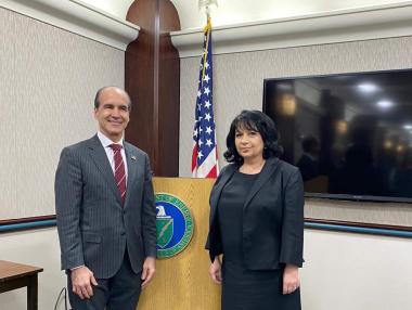 Петкова обеща на американците да намалим наполовина потреблението на руски газ