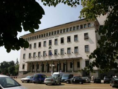 Българският бизнес продължава да трупа депозити с отрицателна лихва