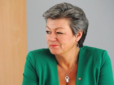 ЕК работи за премахване на американските визи за българите