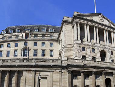 Британските лихви остават без промяна