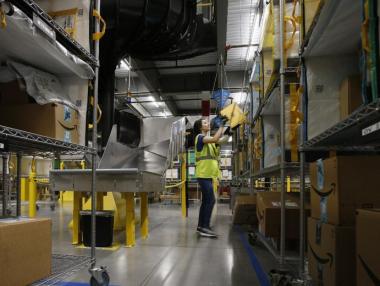 Amazon надхвърли очакванията за финансовите си резултати