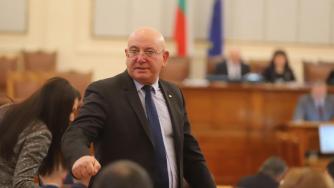 Емил Димитров: Не можем да спрем вноса на боклук в България