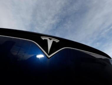 Акциите на Tesla скочиха с близо 20% за ден