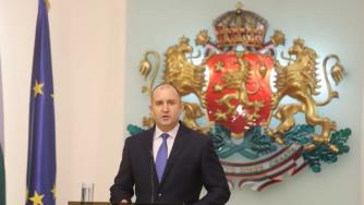 Президентът свали доверието си от правителството