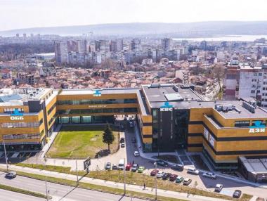 ДЗИ купи Mall Varna