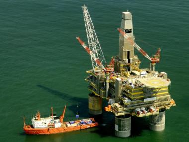 Либия свива драстично износа на нефт