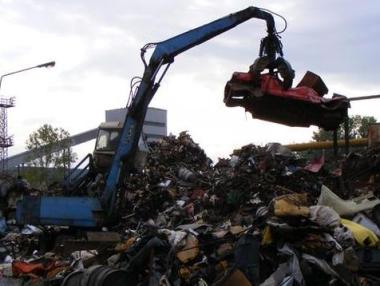 Най-накрая затвориха завода за боклуци, предизвикал пожара на АМ „Струма“