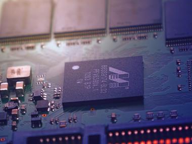 5G чиповете навлякоха на Qualcomm ново антимонополно разследване