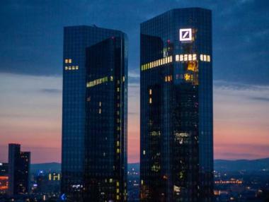 Новa инвестиция в Deutsche Bank прати акциите ѝ високо
