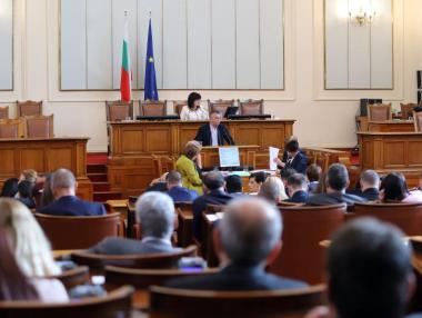 ГЕРБ предлага затвор до 5 години за нелегален превоз на пътници