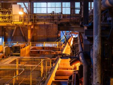 Българската индустрия вече работи на загуба заради рекордните цени на тока