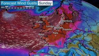 Бурята „Сиара“ блокира транспорта в Западна Европа