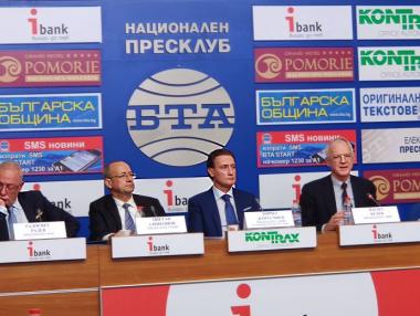 Бизнесът настоява за масови оставки в енергетиката