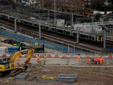 Лондон ще построи „най-скъпата“ високоскоростна жп линия в света