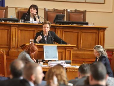 ГЕРБ отхвърли спорната си поправка за ограничаване на Airbnb