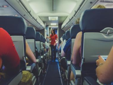 Как да се предпазите от вируси в самолета