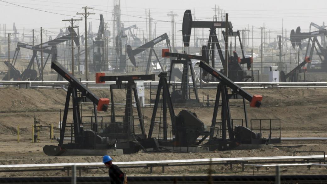Цените на петрола се понижават заради опасения за търсенето