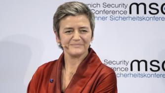 ЕК отваря на САЩ широко вратите към Nokia и Ericsson