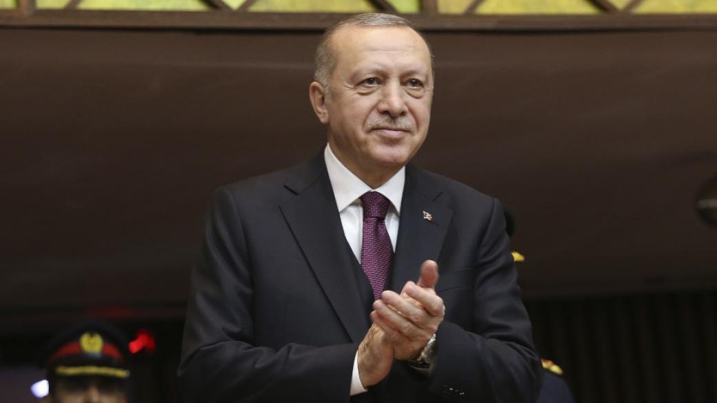 Ердоган е напът да срине още повече турската лира