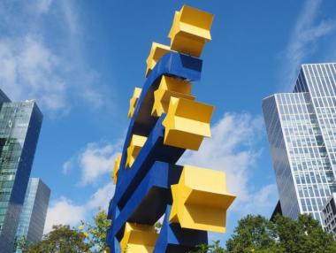 От лев към евро и монетарните котви