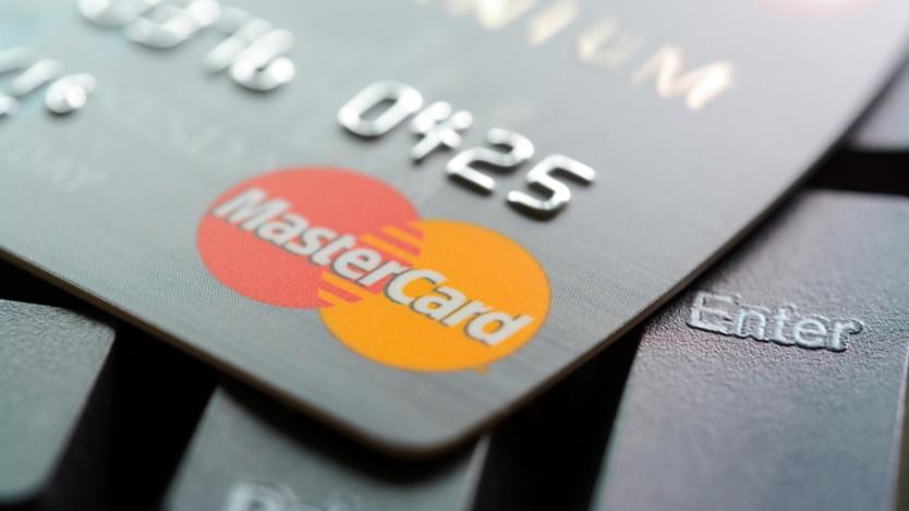 Mastercard сменя генералния си директор