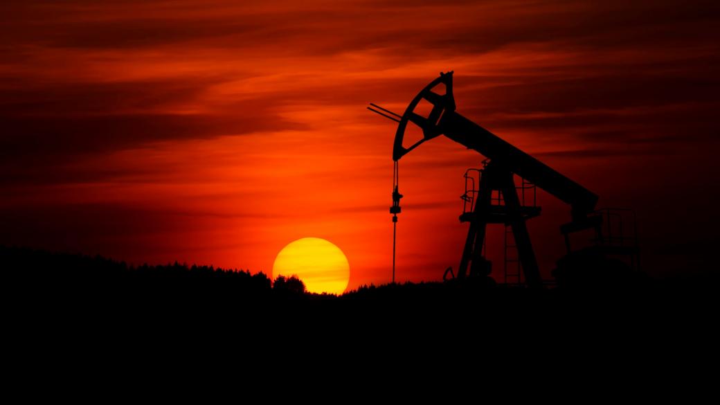 Цените на петрола достигнаха 2.5-годишно дъно